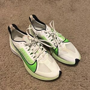 Nike zoom gravity